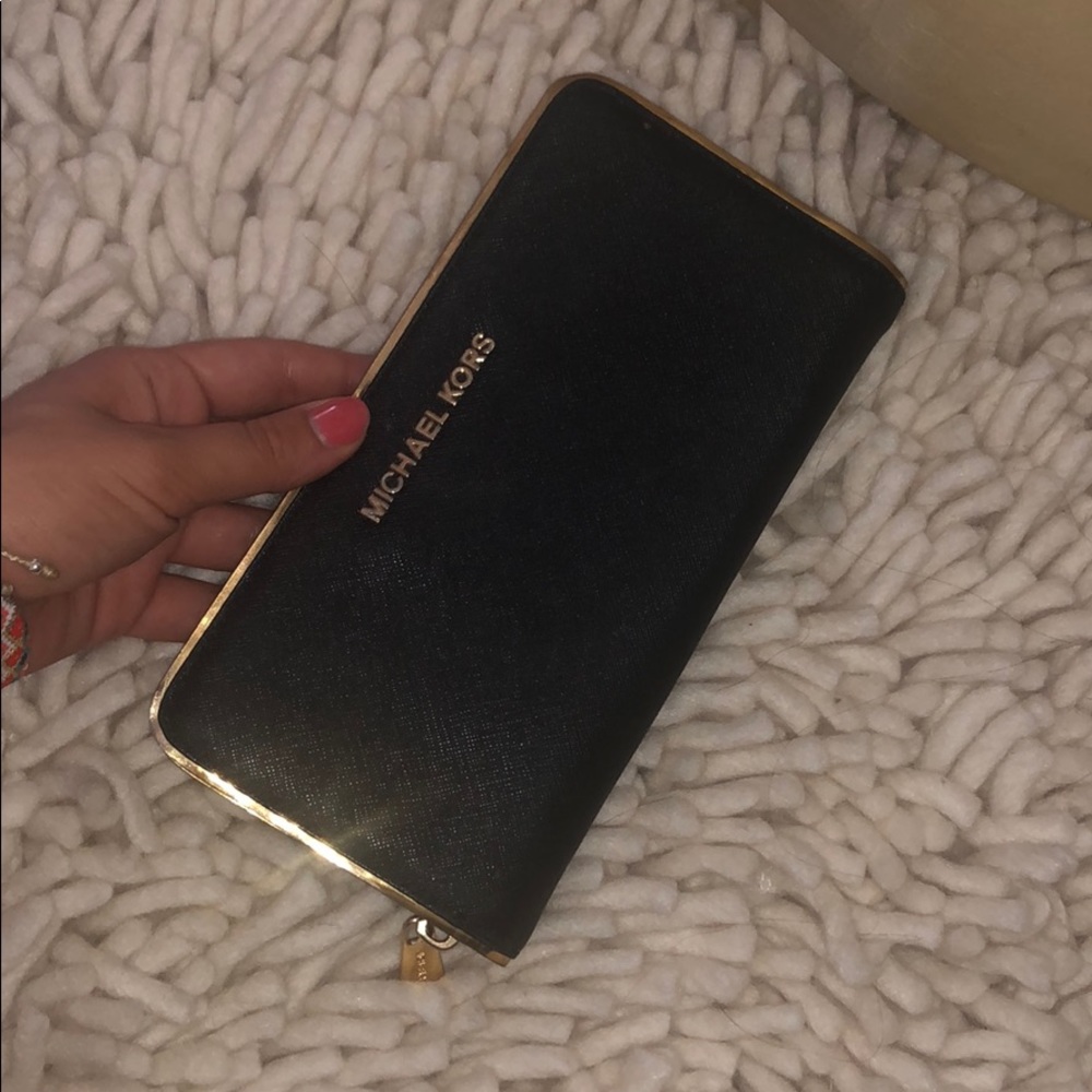 Michael Kors Classic Wallet